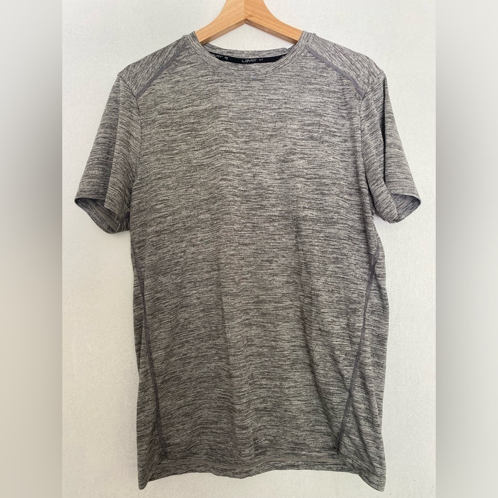 LAYER 8 MENS ATHLETIC SHIRT SIZE MEDIUM